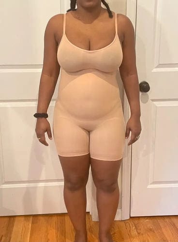 Woman in beige shapewear, photo taken 30-10-2023.